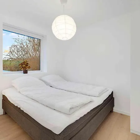 Beautiful Newly Renovated Summer House By The Sea Vakantiehuis *