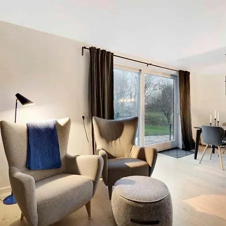 Beautiful Newly Renovated Summer House By The Sea *